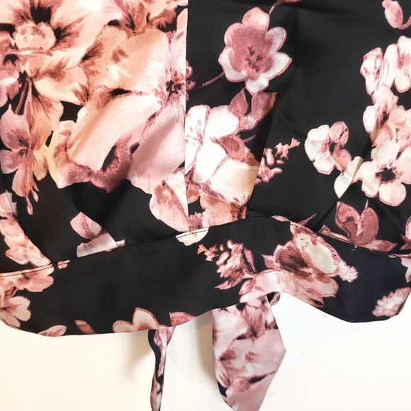 Polly & Esther Floral Crop Blouse size M - Picture 3 of 6